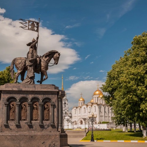 На внедорожнике во Владимир и Суздаль вместе с историком: индивидуальная поездка