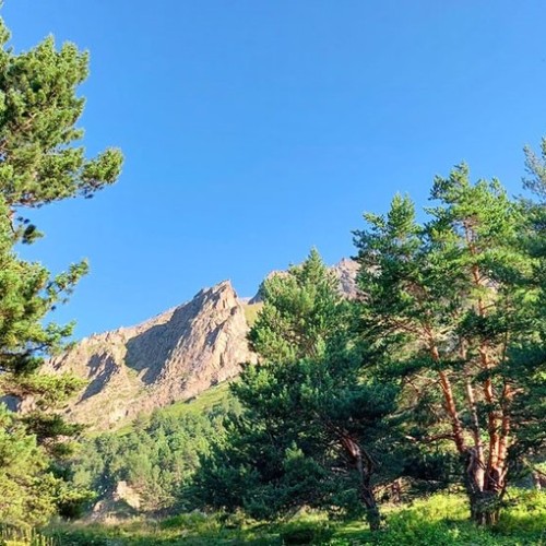 Нетипичное Приэльбрусье: треккинг налегке к 4 высокогорным озёрам с проживанием в гостинице