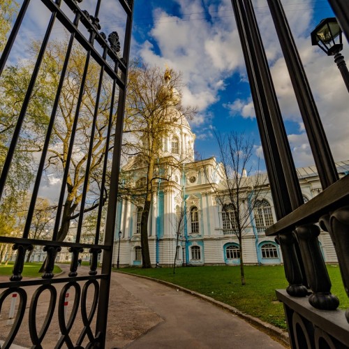 Знакомство с историей Смольного собора