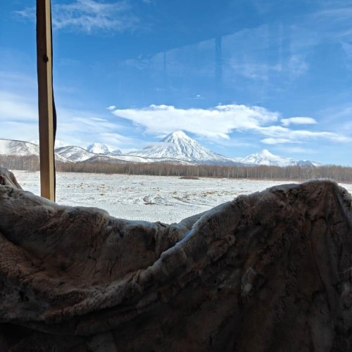 Туда, где дымятся вулканы, а вода исцеляет: неделя на Камчатке в мини-группе