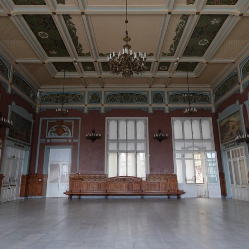 Семенцы: путь от казарм до фабрики звёзд старого Петербурга