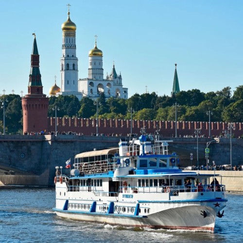 Речная прогулка по центру Москвы от причала «Киевский» до парка «Зарядье»