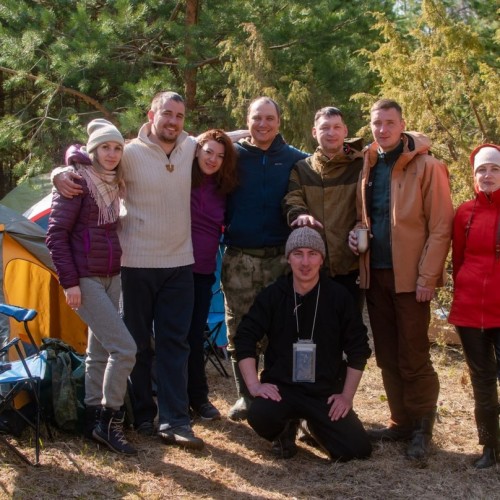 На катамаранах по Юрюзани: сплав «всё включено» с баней и проживанием в домиках