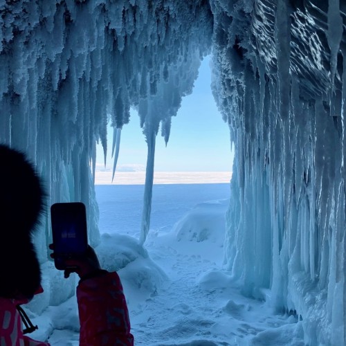 Царство льда: путешествие «всё включено» по главным достопримечательностям Байкала