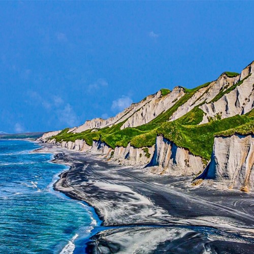 Остров чудес: путешествие по достопримечательностям Итурупа и окрестностей в мини-группе