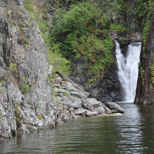 Выезд на Алтай в мини-группе: главные локации, места силы, погружение в культуру и спа