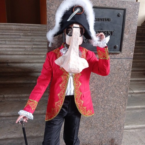 Индивидуальная театрализованная прогулка по Петербургу с гоголевским Носом