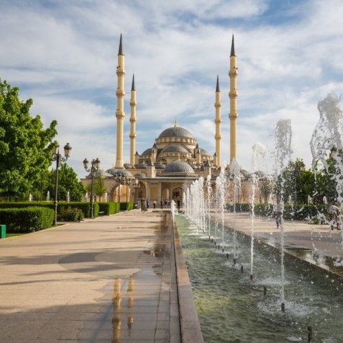 Жемчужины Кавказа: на поезде в 5 республик с национальными блюдами и этношоу