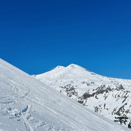 На Кавказ со вкусом и только в своей компании: национальные блюда в горах, Шато Эркен и конный клуб