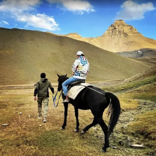 Обогнать солнце и подняться на вершину Пабаку: восхождение с фотосъёмкой