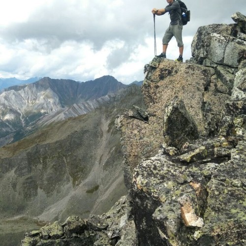 Треккинг в окружении Саян с восхождениями налегке