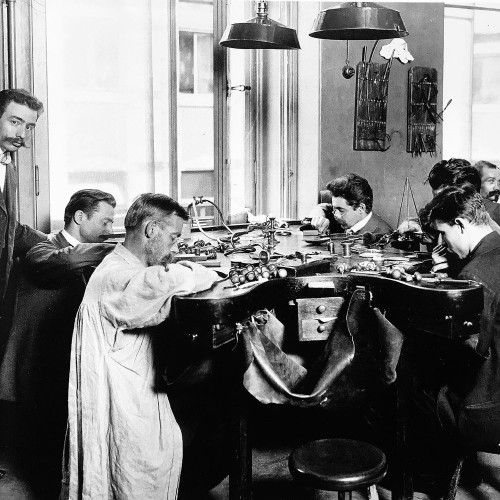 Фаберже: ювелир королей и король ювелиров