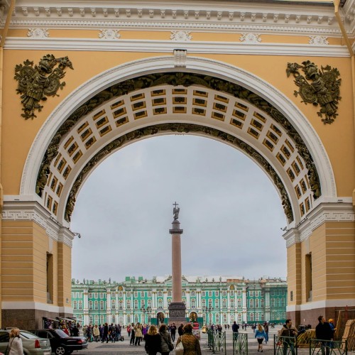 Эрмитаж: по следам династии Романовых (билеты включены)