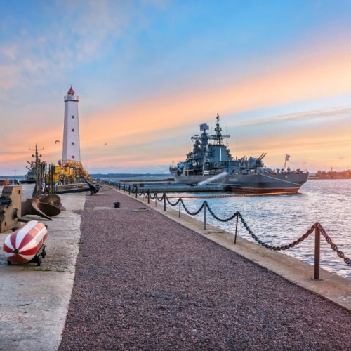 Кронштадт: 300 лет за три часа