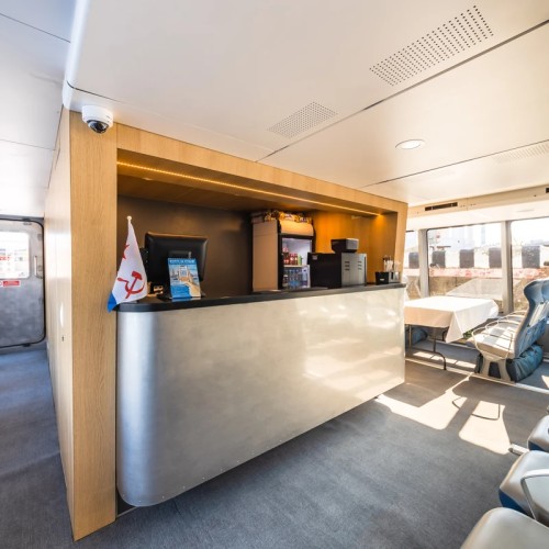 В Петергоф на скоростном судне: экскурсия по Нижнему парку и Большому дворцу