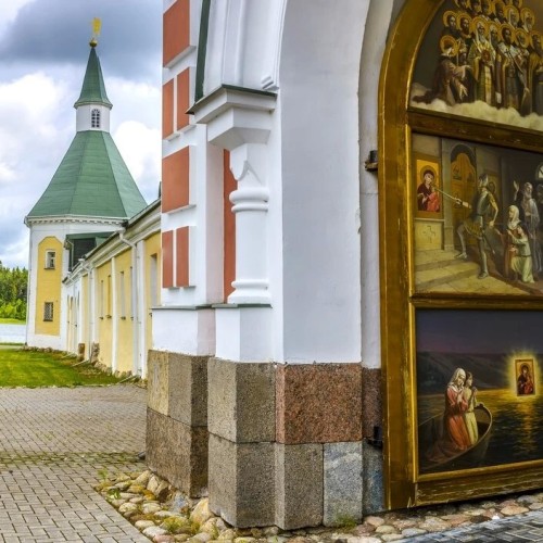 В края озёрные да обители островные: автобусный тур на Селигер и Валдай