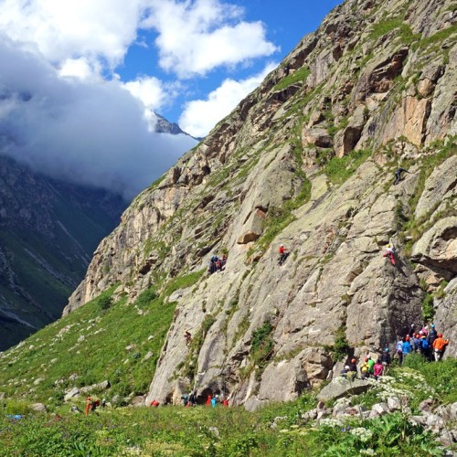 Перезагрузка в Безенги с проживанием в палатках: треккинг к ледникам, водопадам и диким турам