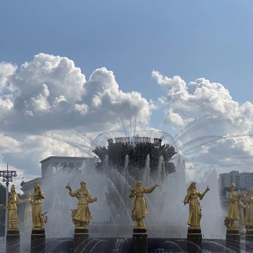 От «Золотого колоса» до космоса: парад планет ВДНХ