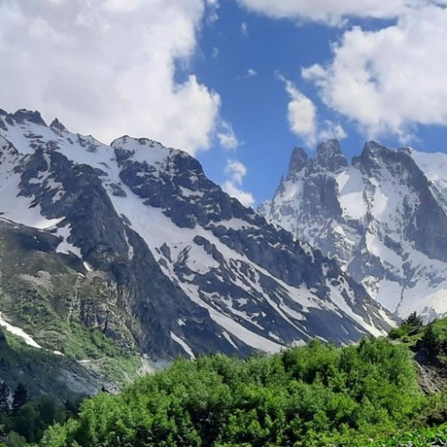 Нетипичное Приэльбрусье: треккинг налегке к 4 высокогорным озёрам с проживанием в гостинице