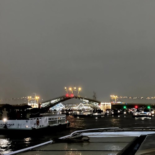 Ночная прогулка на теплоходе + развод мостов