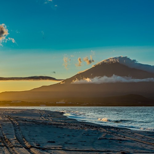 Джип-тур на Итуруп и Шикотан в мини-группе: неизведанные места, релакс в термах и гастрономия