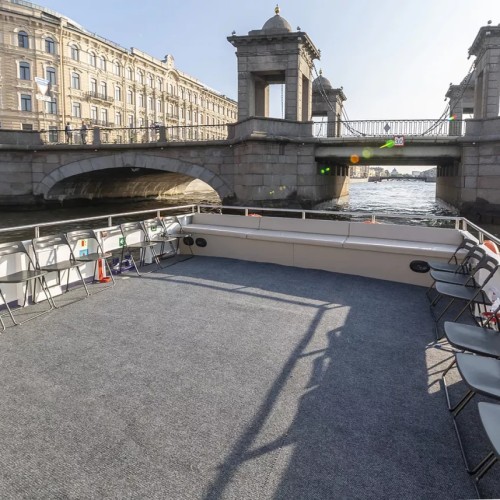 По северной Венеции на теплоходе — групповая прогулка