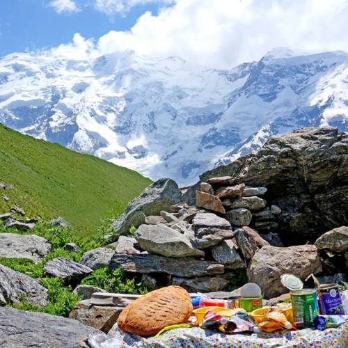 Перезагрузка в Безенги с проживанием в палатках: треккинг к ледникам, водопадам и диким турам