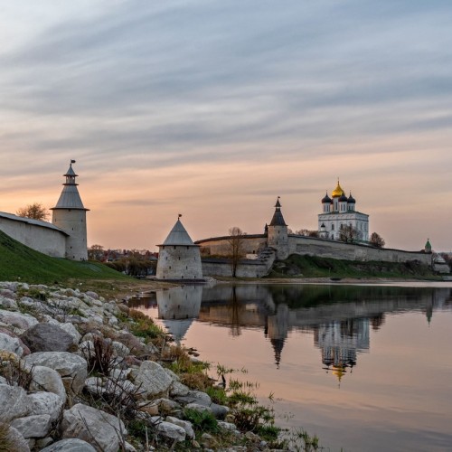 В Псков, Изборск и Печоры на внедорожнике: поездка только для вашей компании