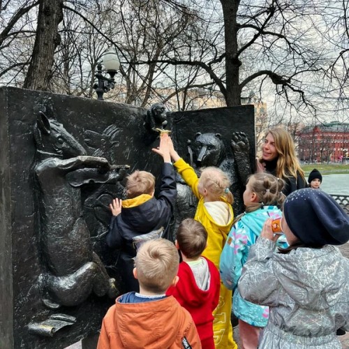 Басни Крылова на Патриарших