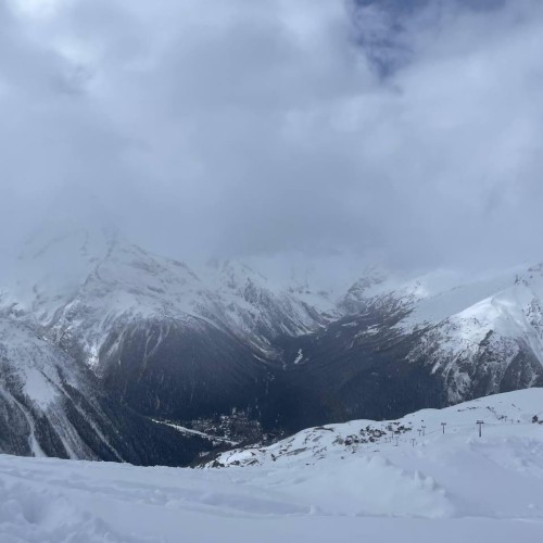 Своей компанией по Домбаю: Тебердинский заповедник, горы, пещеры, озёра