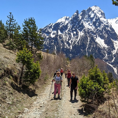 Треккинг в Цейском ущелье налегке с проживанием в гостинице (всё включено)