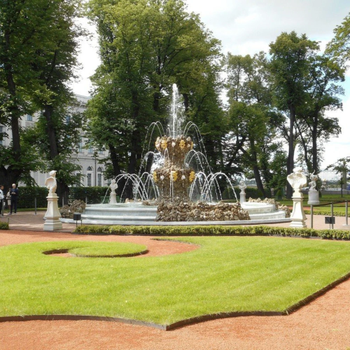 Семейная прогулка по Летнему саду с иммерсивным аудиогидом