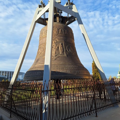 Ярмарка контрастов в Нижнем Новгороде: две грани, два мира, две реки
