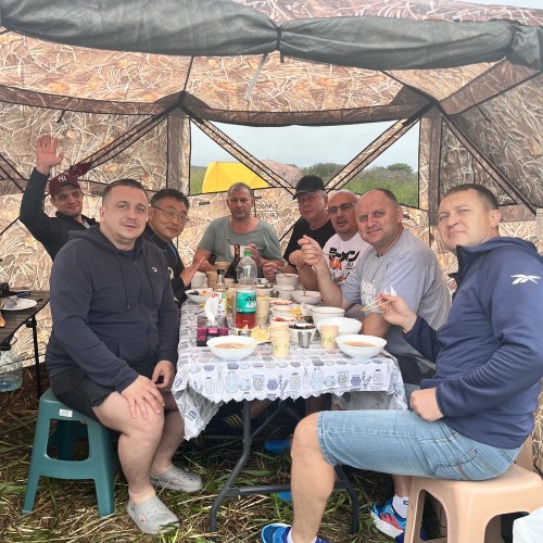 На катамаране за устрицами: в группе из Южно-Сахалинска (всё включено)