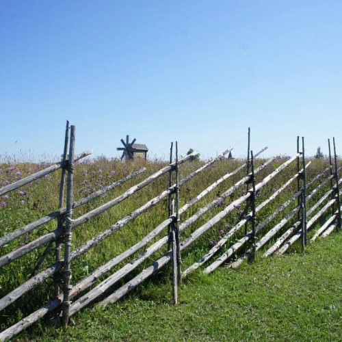 Ваше персональное путешествие вглубь веков: петроглифы, Кижи и Соловецкий монастырь
