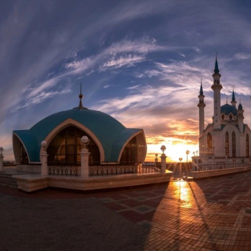 Казанский кремль в вечерних огнях