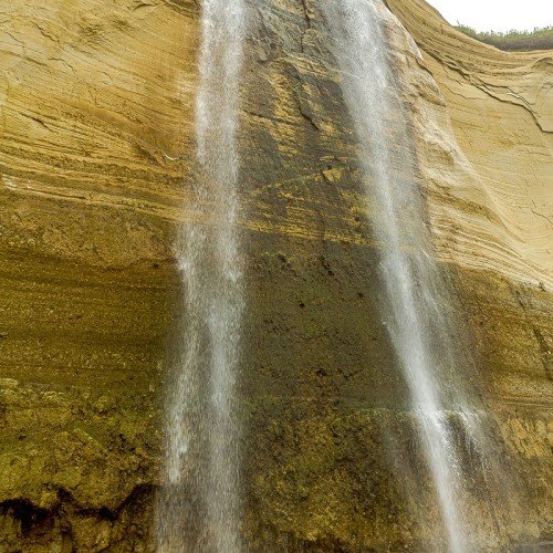 На Кунашир за вулканическими пейзажами: активное путешествие на внедорожнике в мини-группе