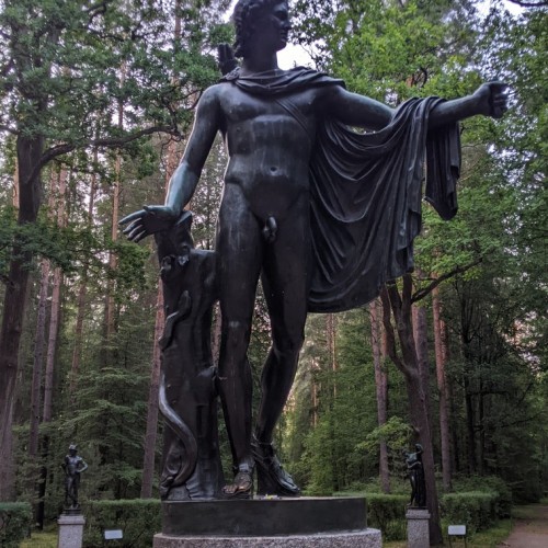 Истории любви на аллеях Павловского парка.