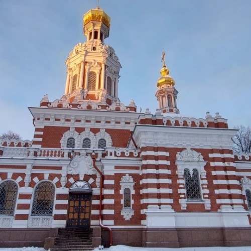 К Ксении Петербургской без очередей: о почитаемой святой и не только