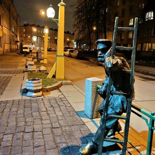 Фонари ночного Петербурга — прошлое, настоящее, будущее