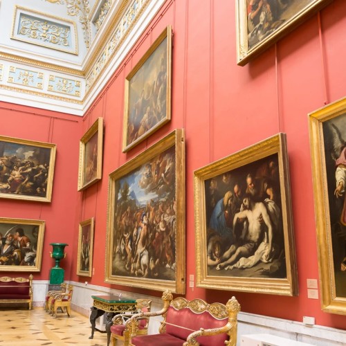 Эрмитаж с гидом — в мини-группе (билеты включены)