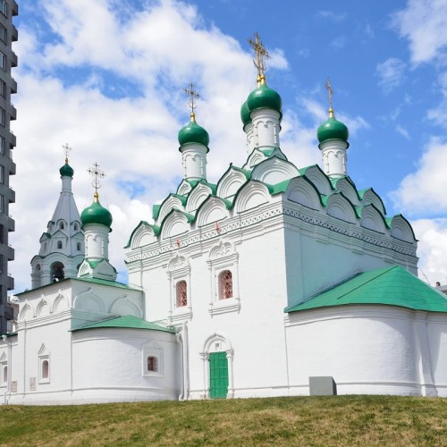 Прогулка по аристократической Поварской и дегустация десертов в Центральном доме литераторов