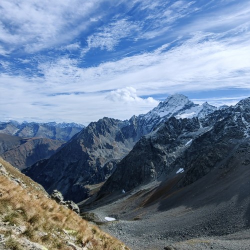 Если с другом вышел в путь: треккинги в Архызе в компании маламута (в мини-группе)