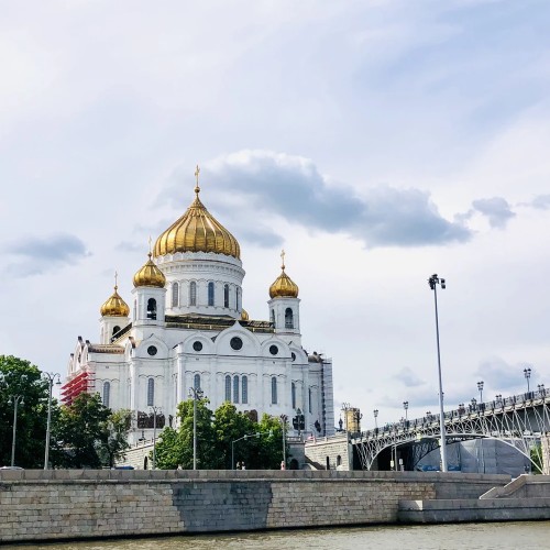 Экскурсия по Москве-реке на роскошном корабле