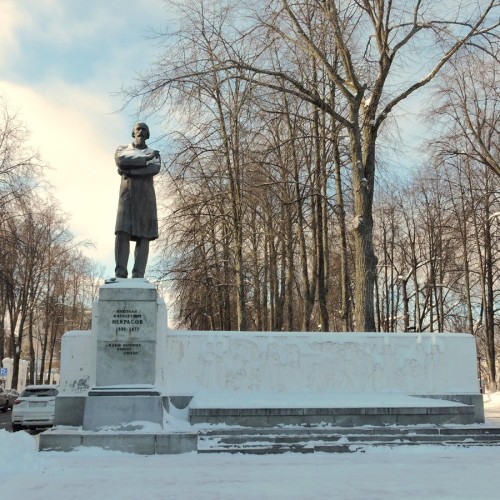 Утро на Волге: прогулка по набережной Ярославля
