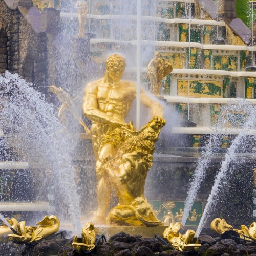 В Петергоф  — с комфортом и личным гидом