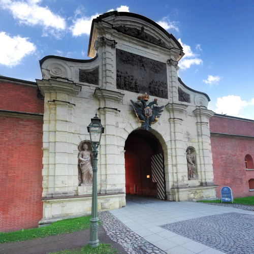 Семейная прогулка по Петропавловской крепости c иммерсивным аудиогидом