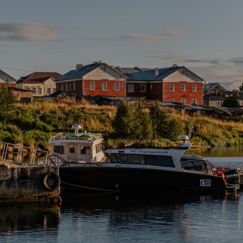 Путешествие на Соловки: погружение в историю, прогулки на катере, лодке и пешком