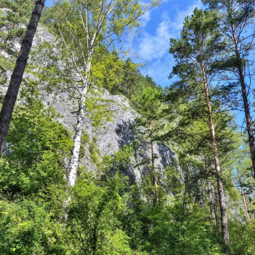 Чёртов палец, Тавдинские пещеры и Малая Синюха