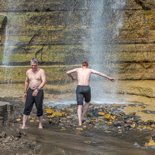 На Кунашир за вулканическими пейзажами: активное путешествие на внедорожнике в мини-группе